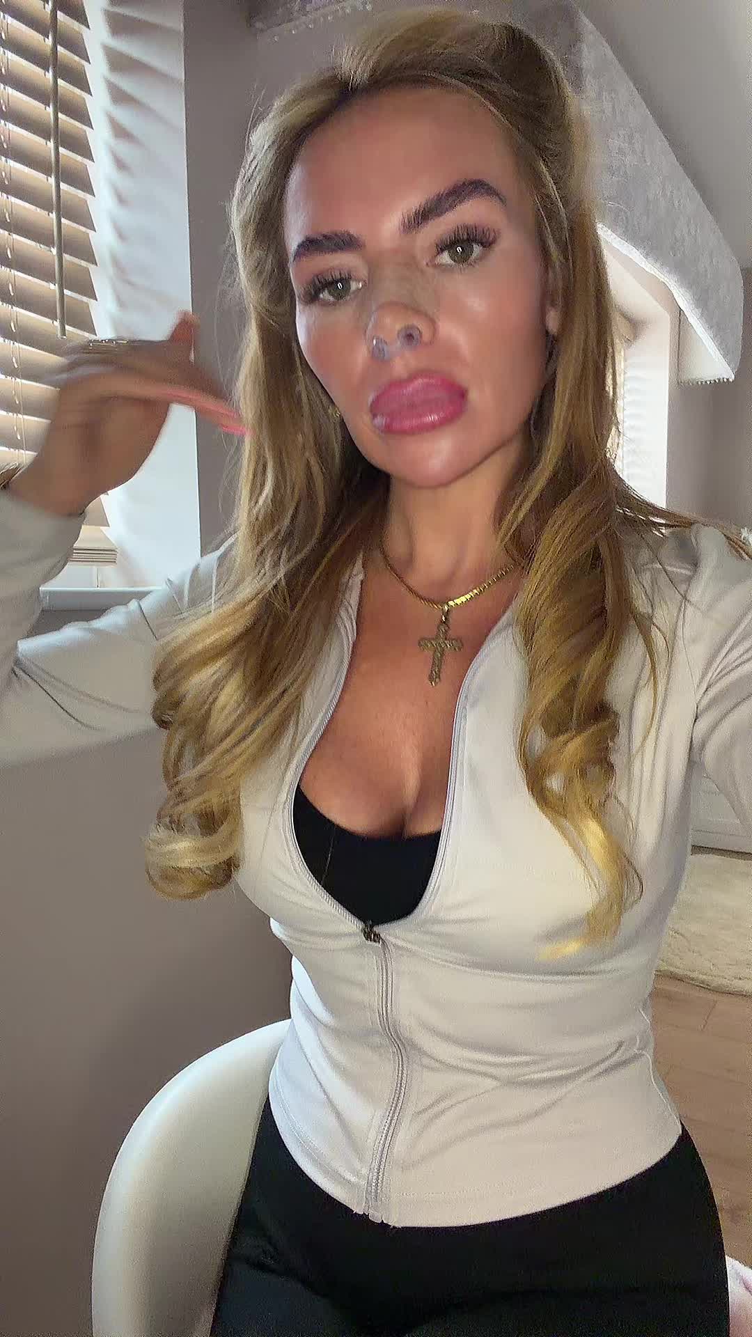 @TherealCuzinsuzy