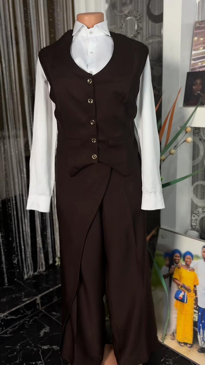 @UGHELLI FASHION DESIGNER🪡🧵