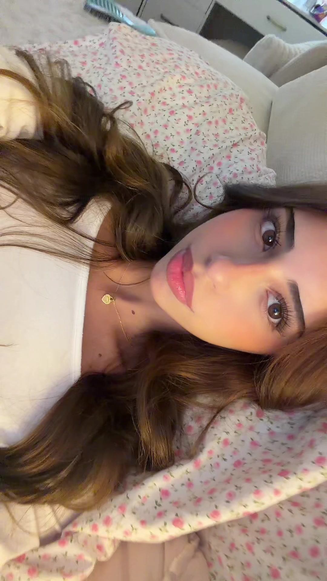 @bella