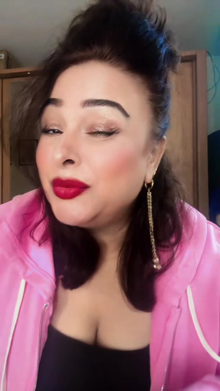@Rina Sharma🇩🇪
