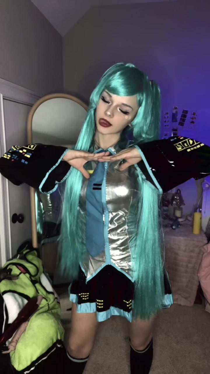 @⌗⋮♡⸝⸝ Mari・⟢