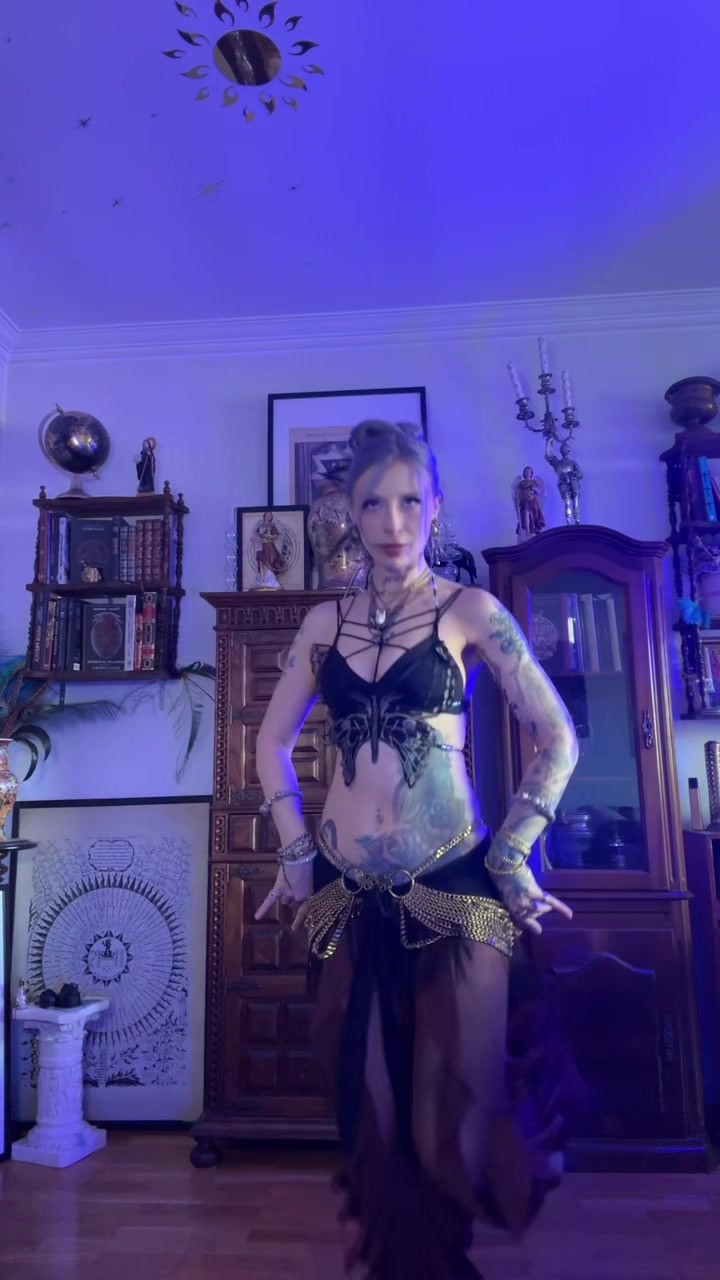 @izadora.ferrari