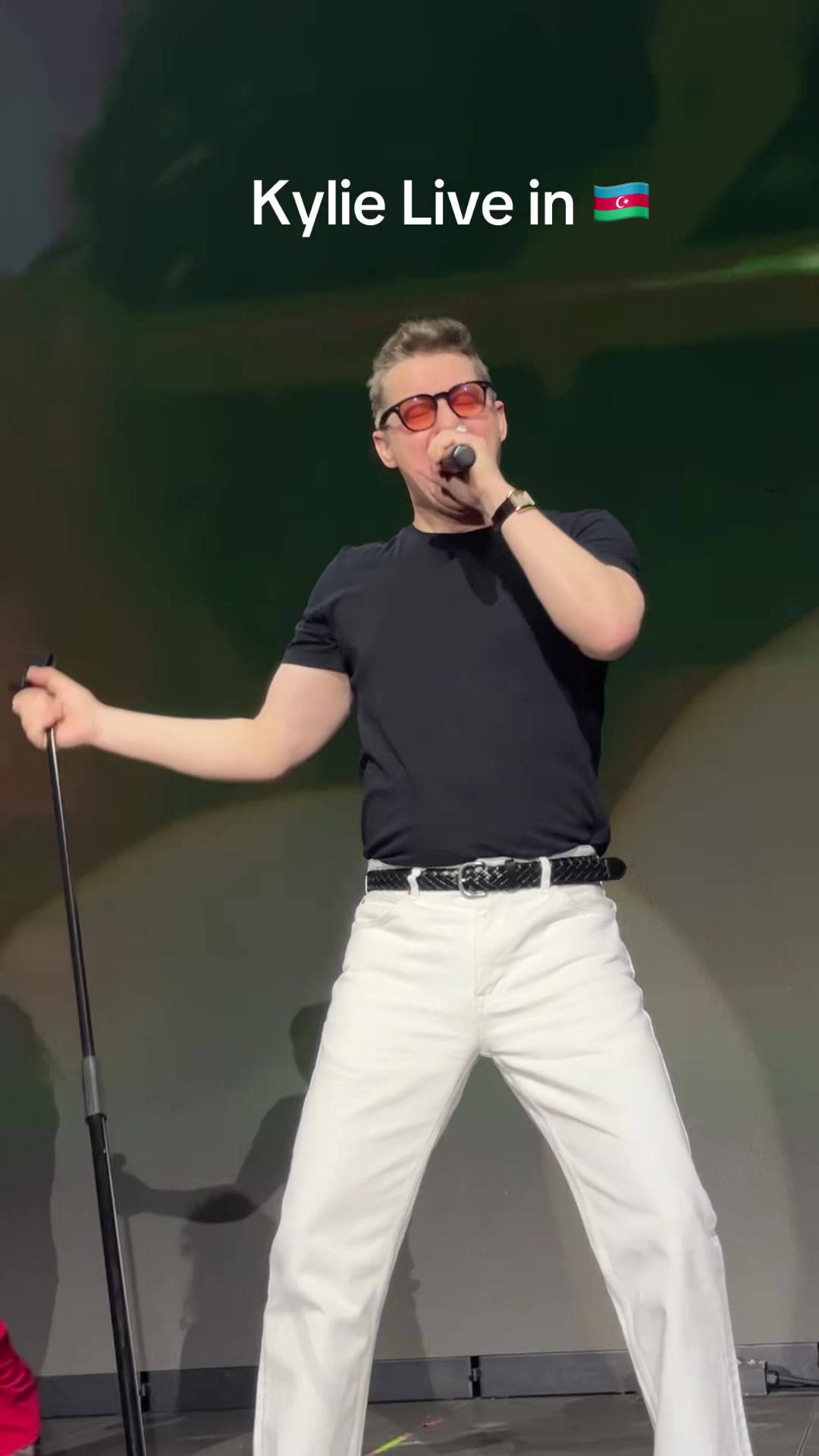 @Akcent