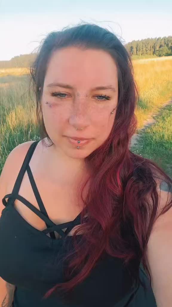 @laura.jane😈🤘