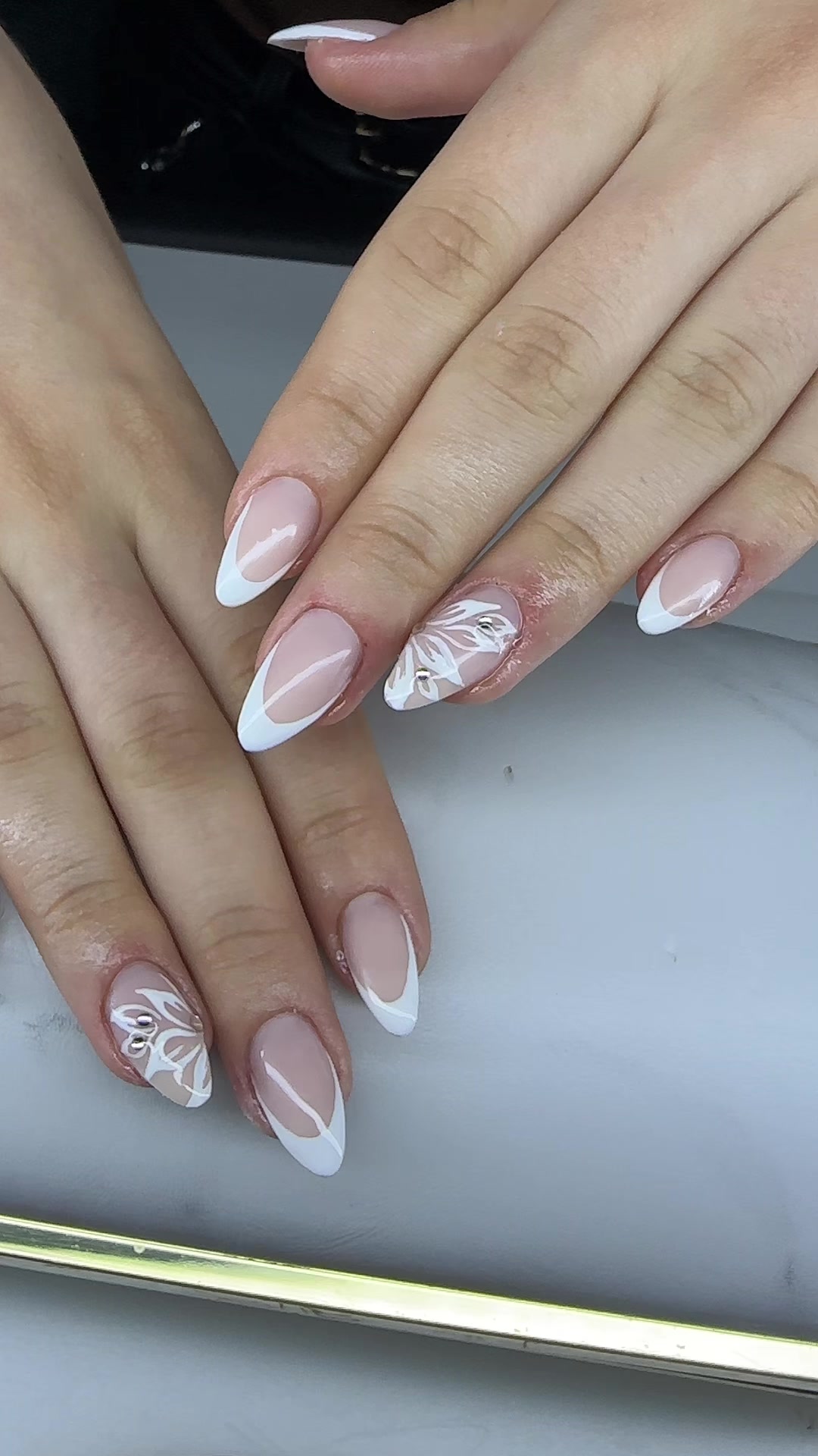 @Hairartist_nails