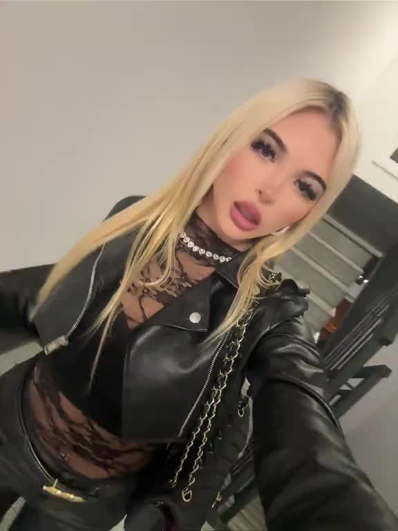 @𝓵𝓮𝓷𝓴𝓪💋