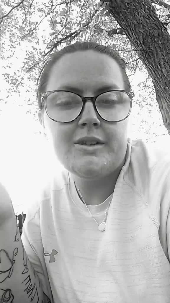 @👑🩷QueenElla👑🩷