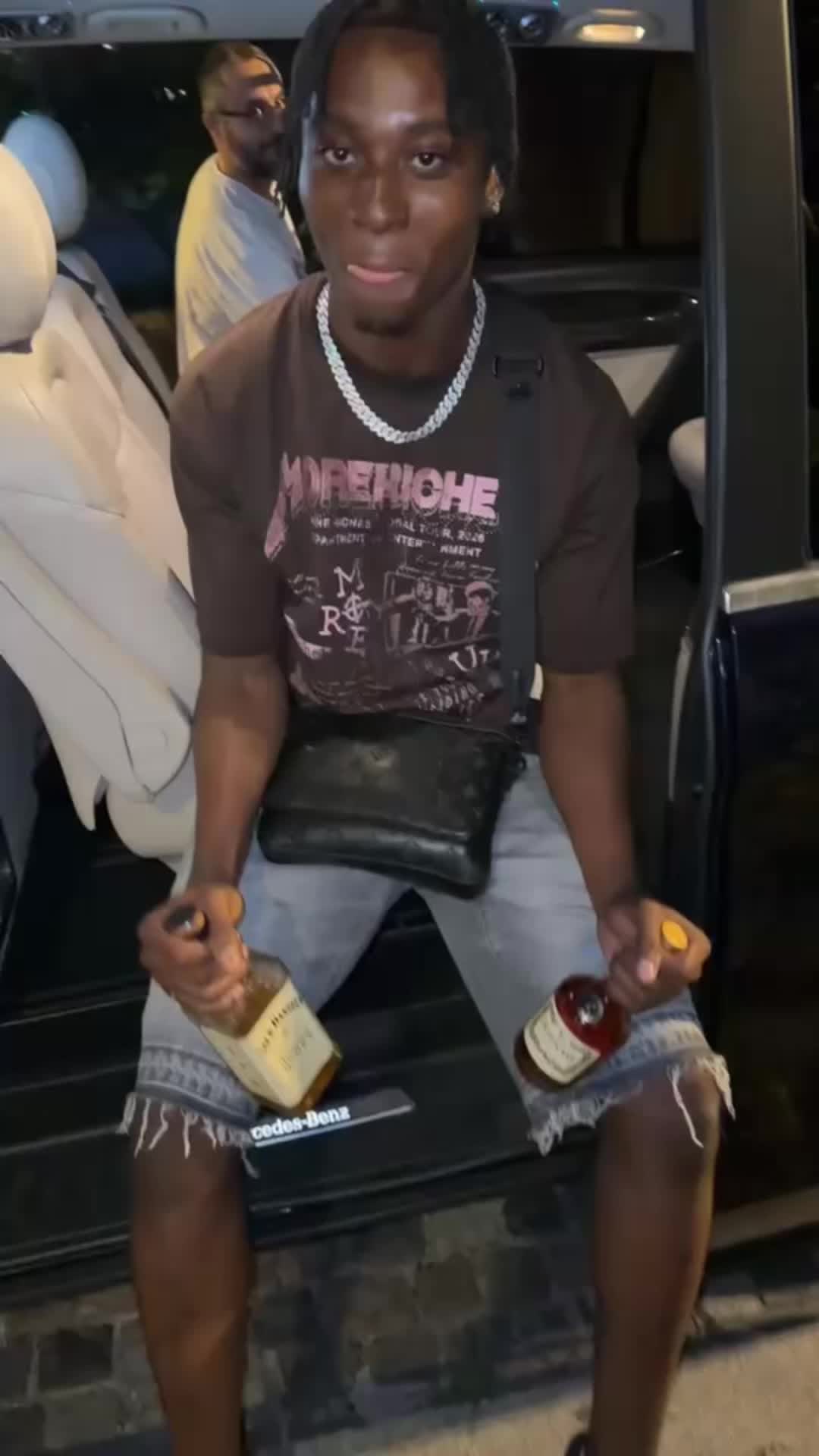 @YR👤