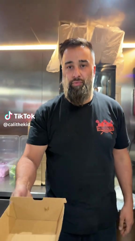 @BurgerQue