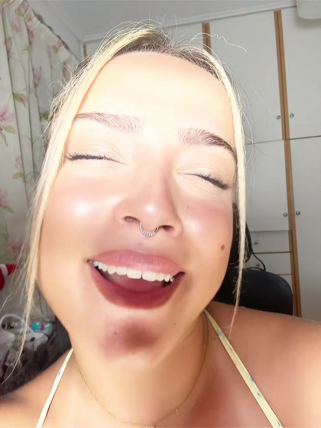 @Konstadinaa