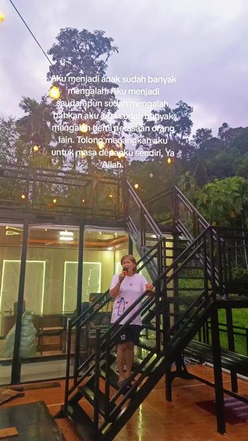 @Semesta