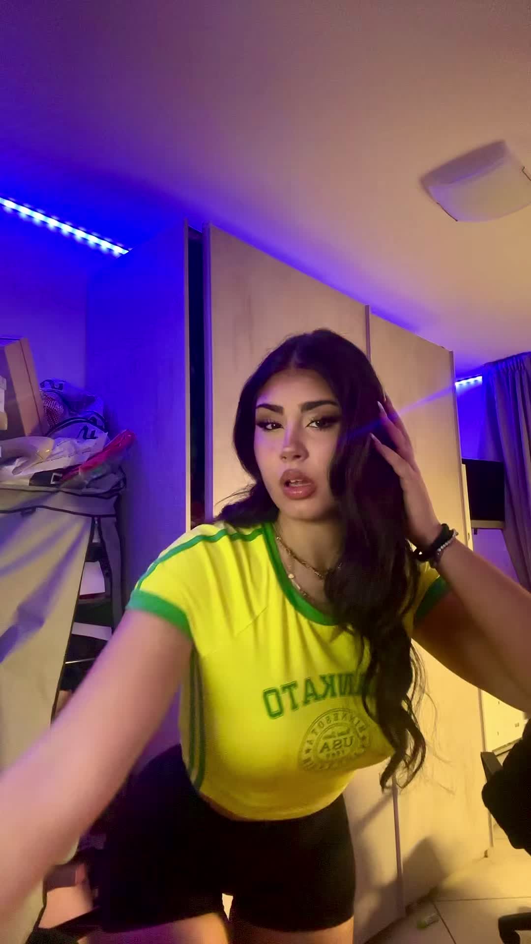 @𝐅𝐋𝐀𝐕𝐈𝐀