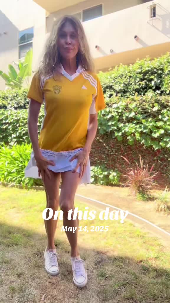 @April Jayne
