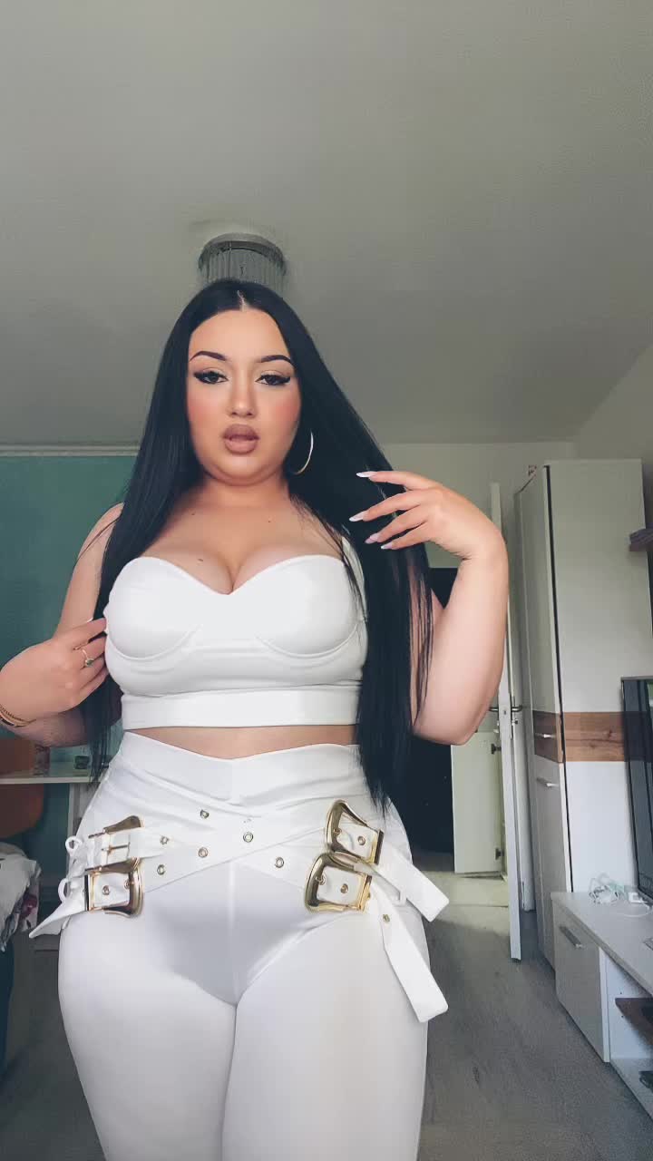 @Simona🤍