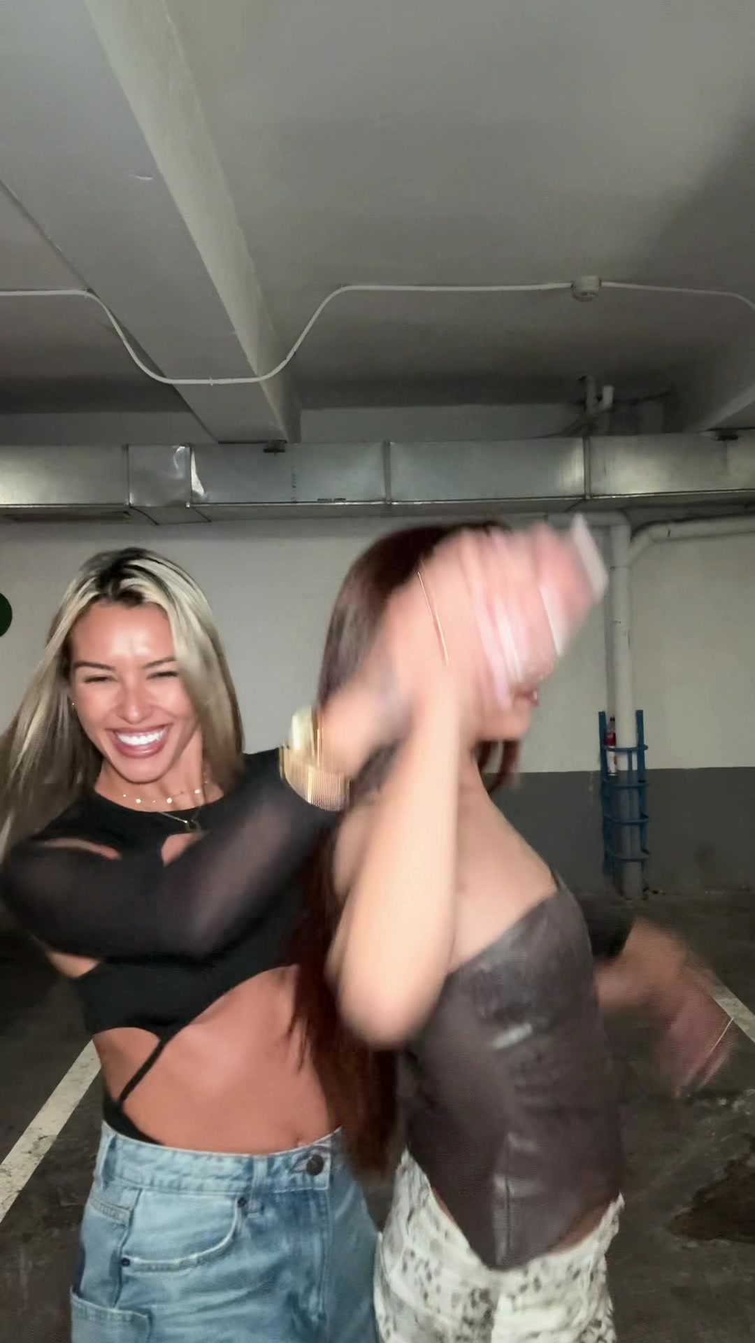 @leeilaleonn