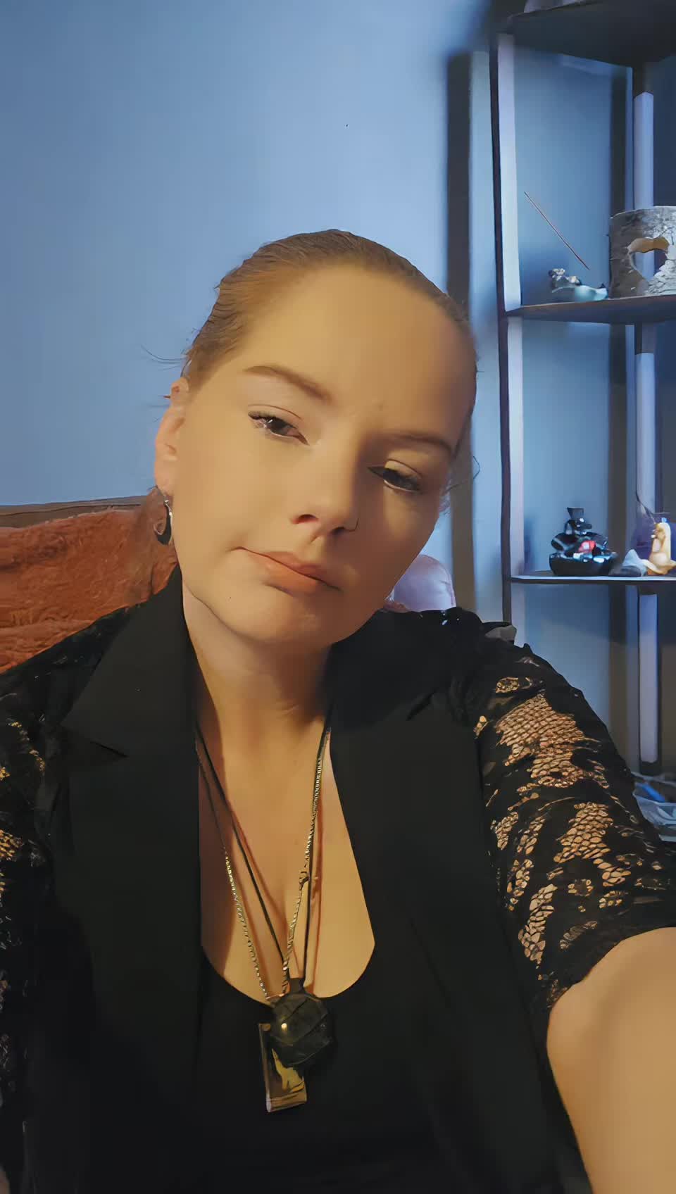 @Dee