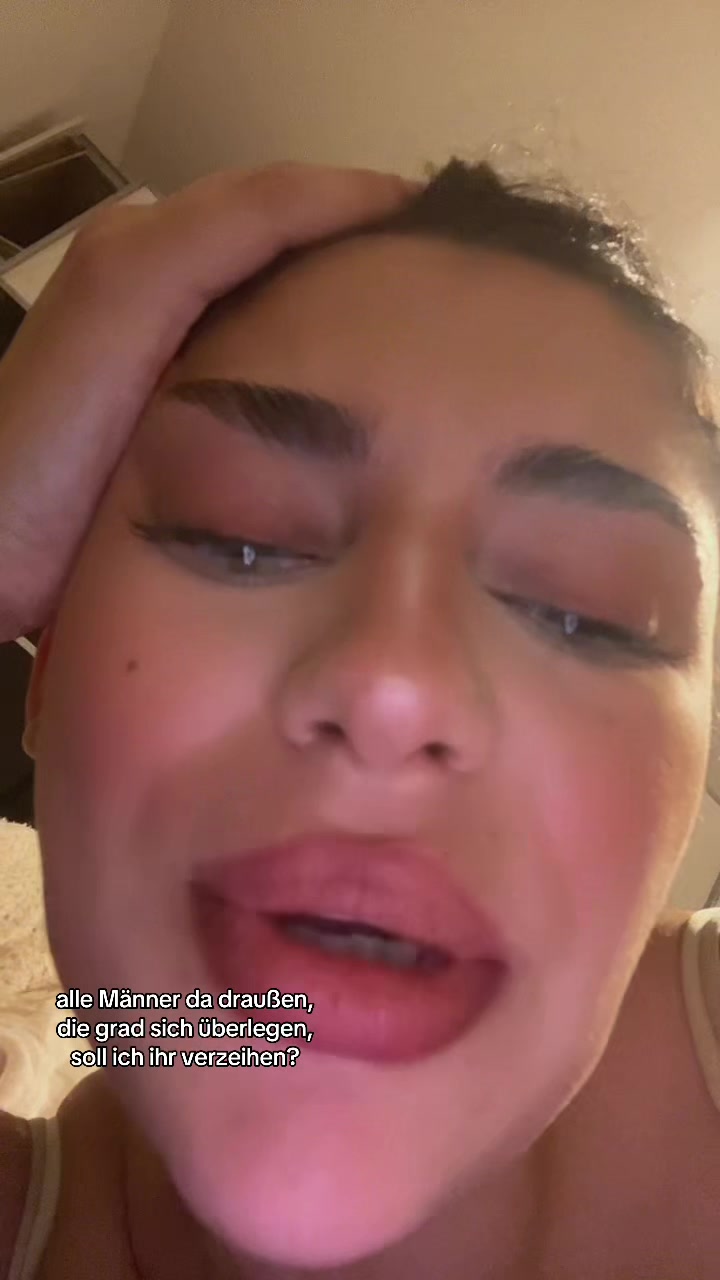 @MiraBks