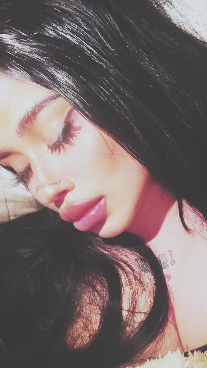@alxndrajxdee