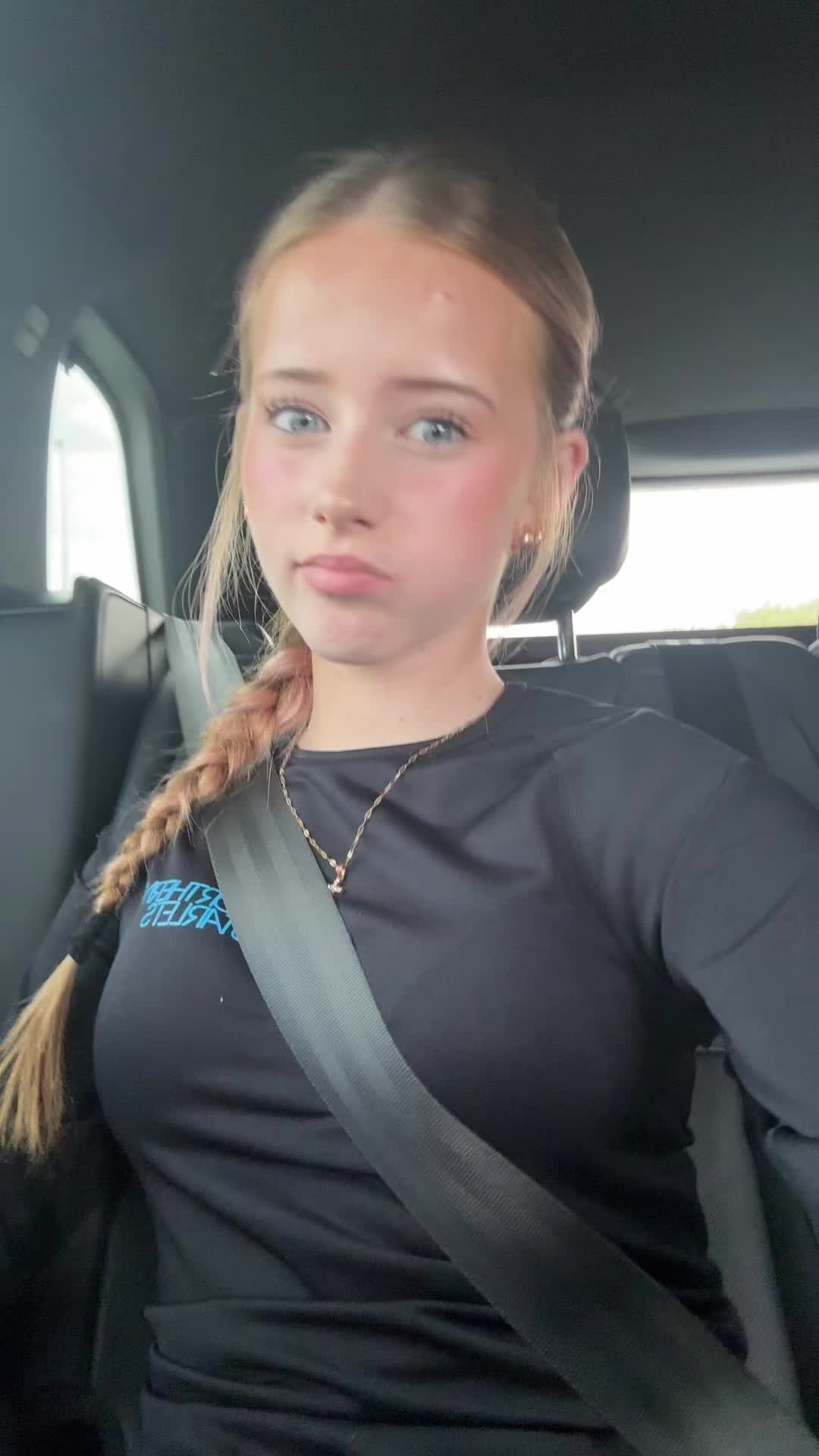 @amelia🦢