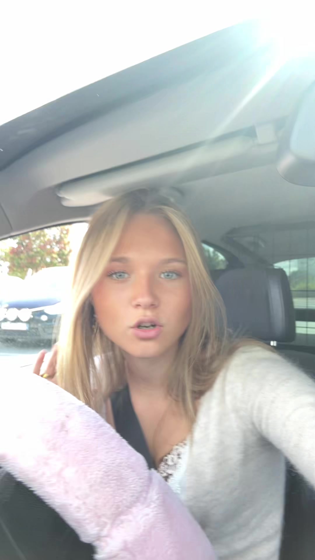 @Elle