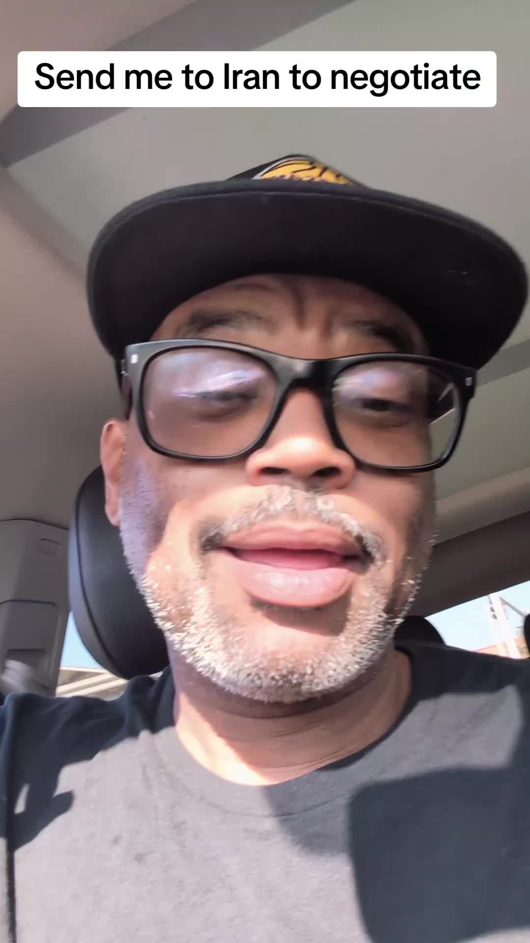 @Jowahorncomedy