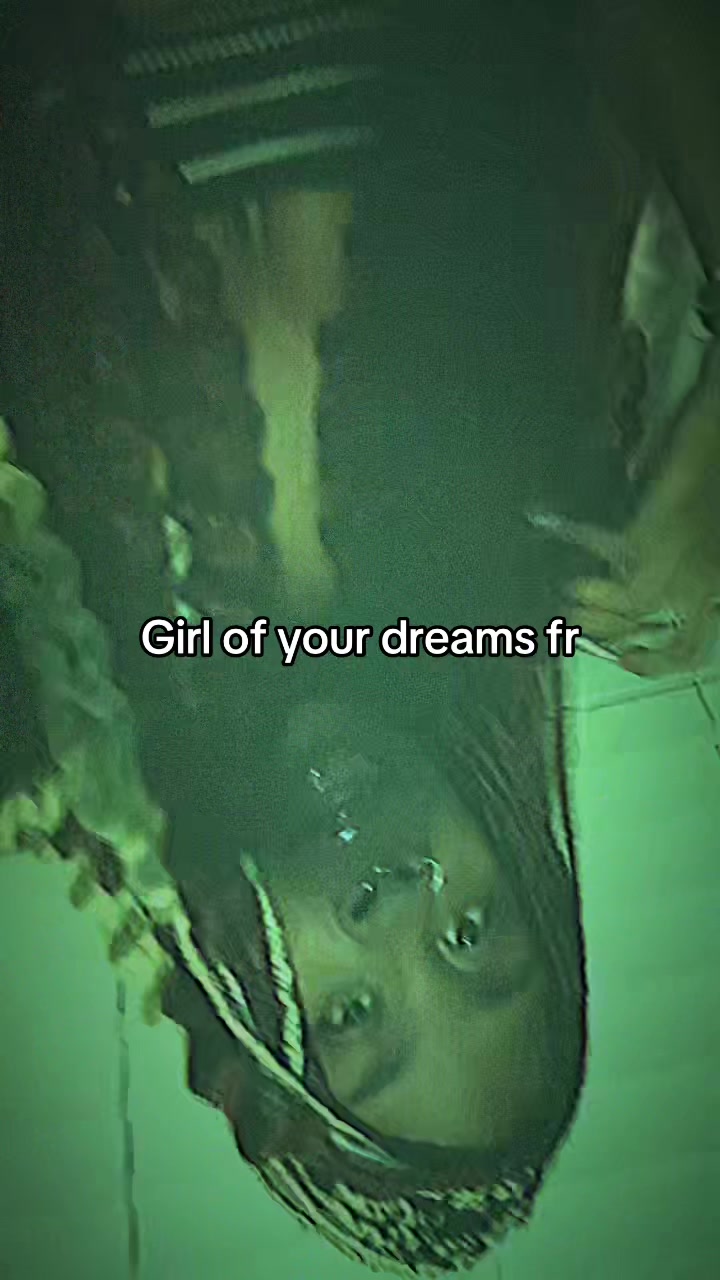 @urmomsbushy