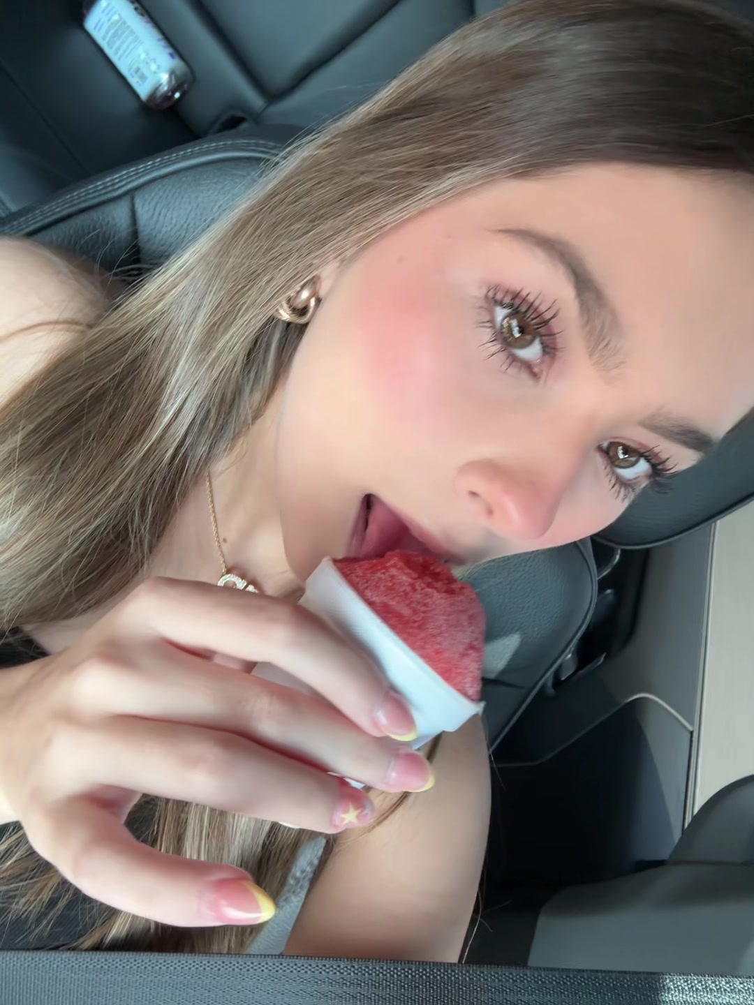 @secretsandra 🙈