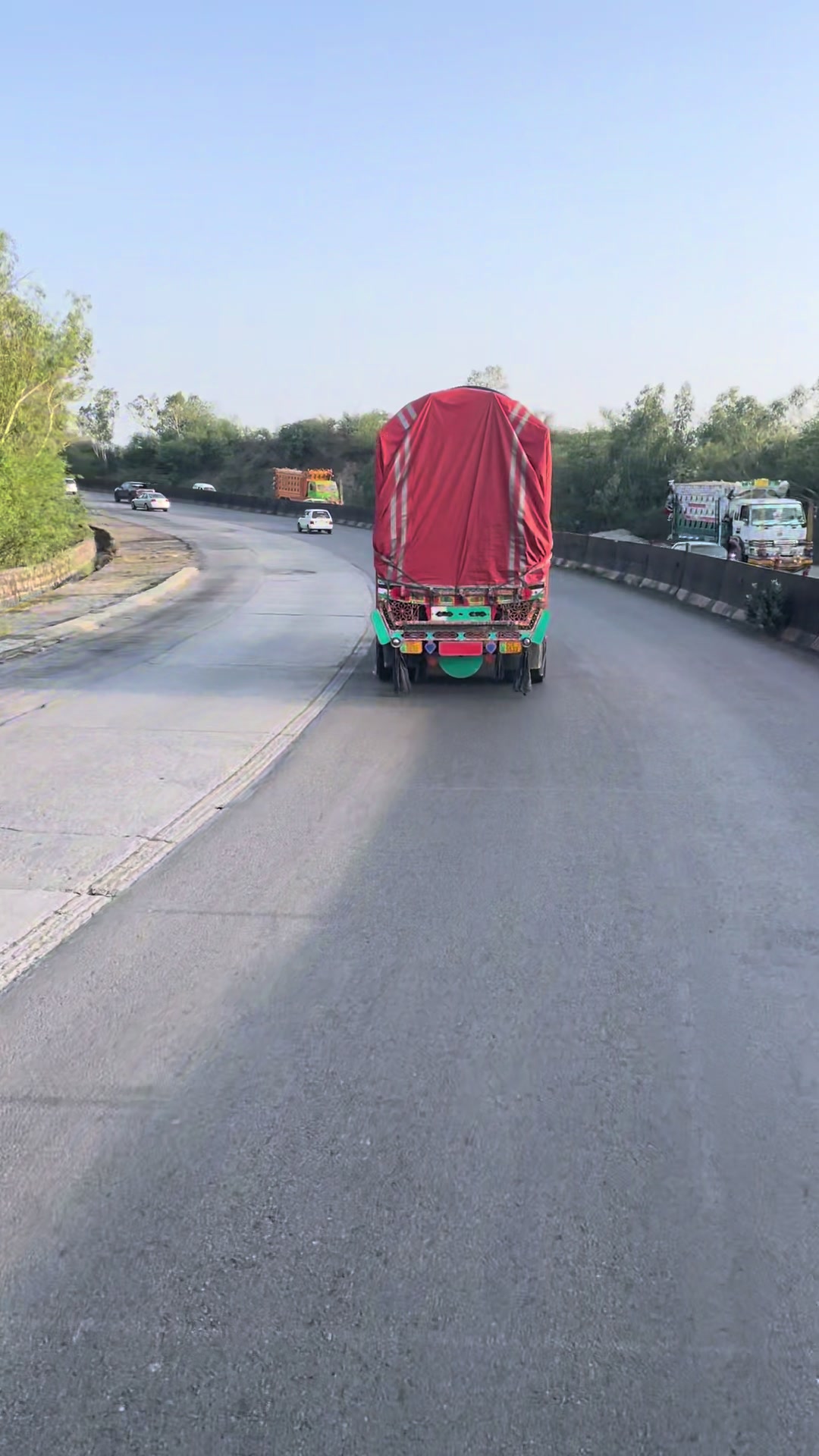 @Truckawaly.vlogs