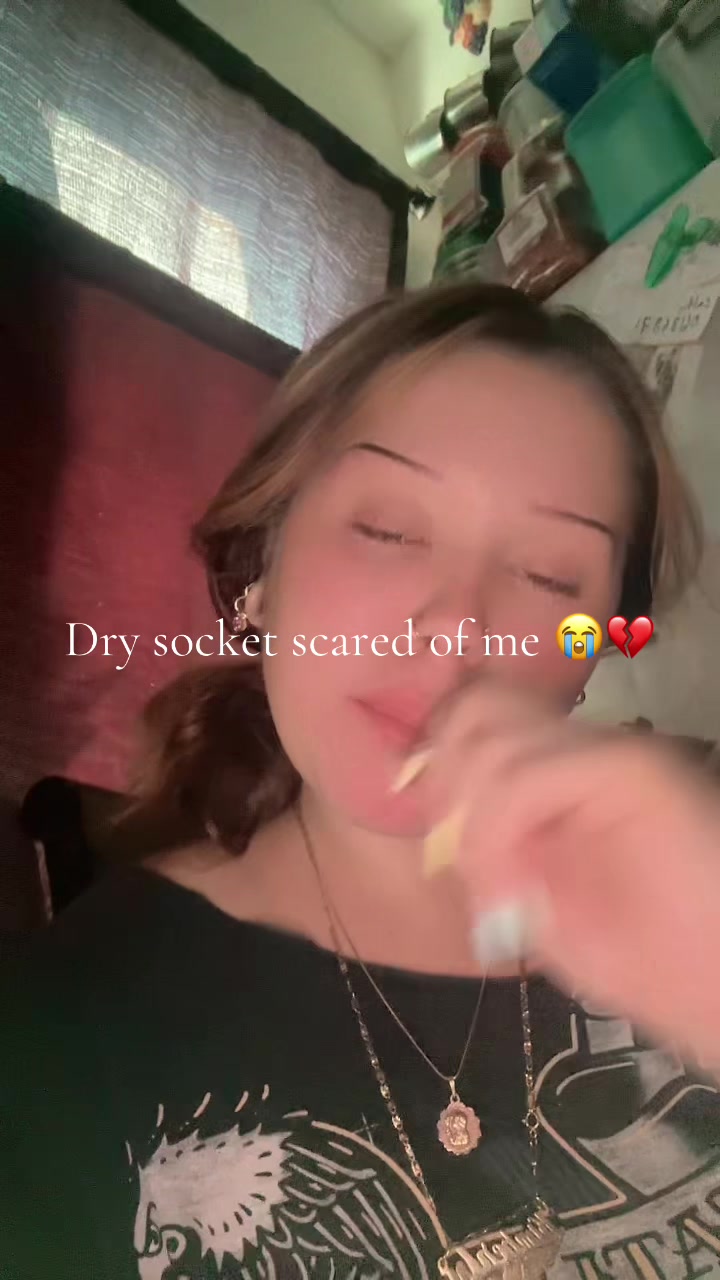 @deadrosesccry