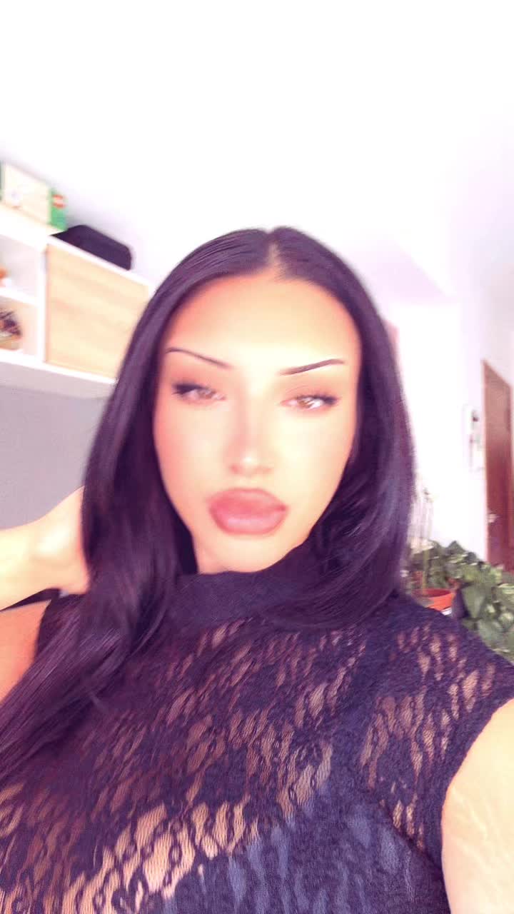 @Balkan queen 🇷🇴