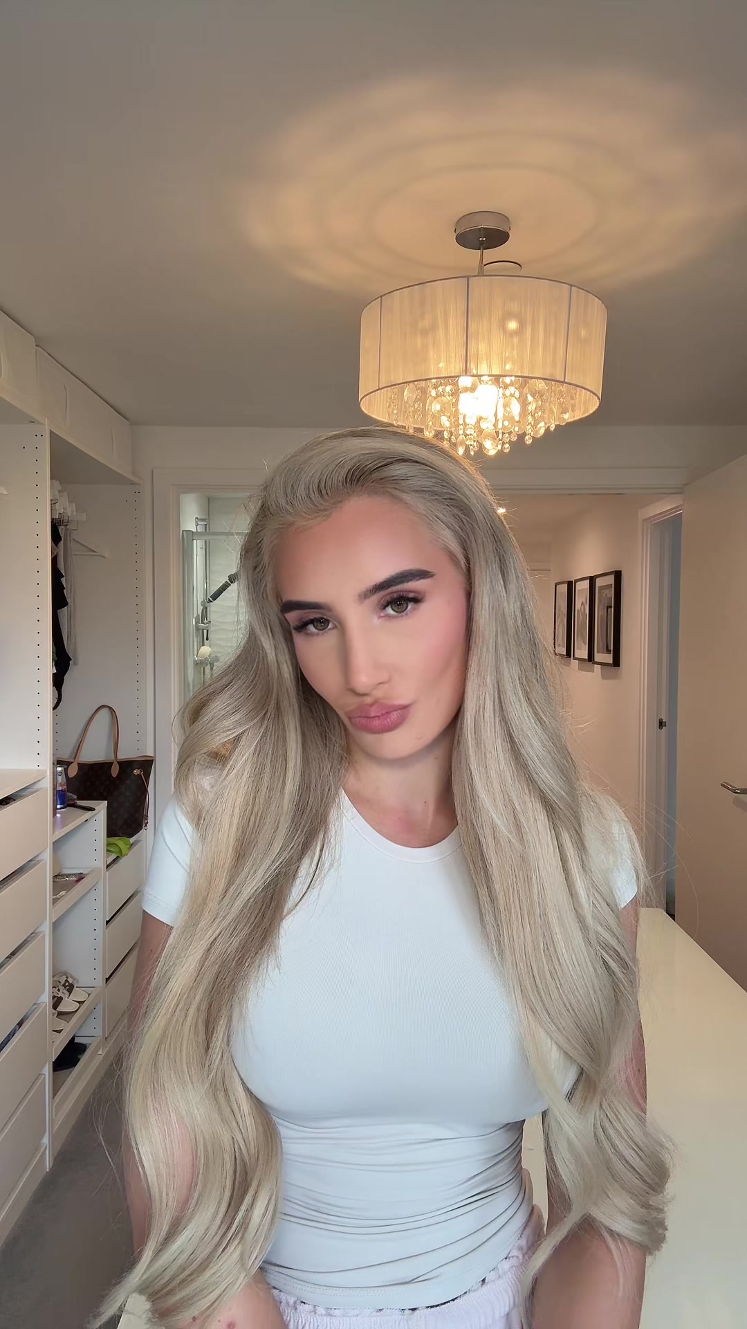 @HollyDemicol