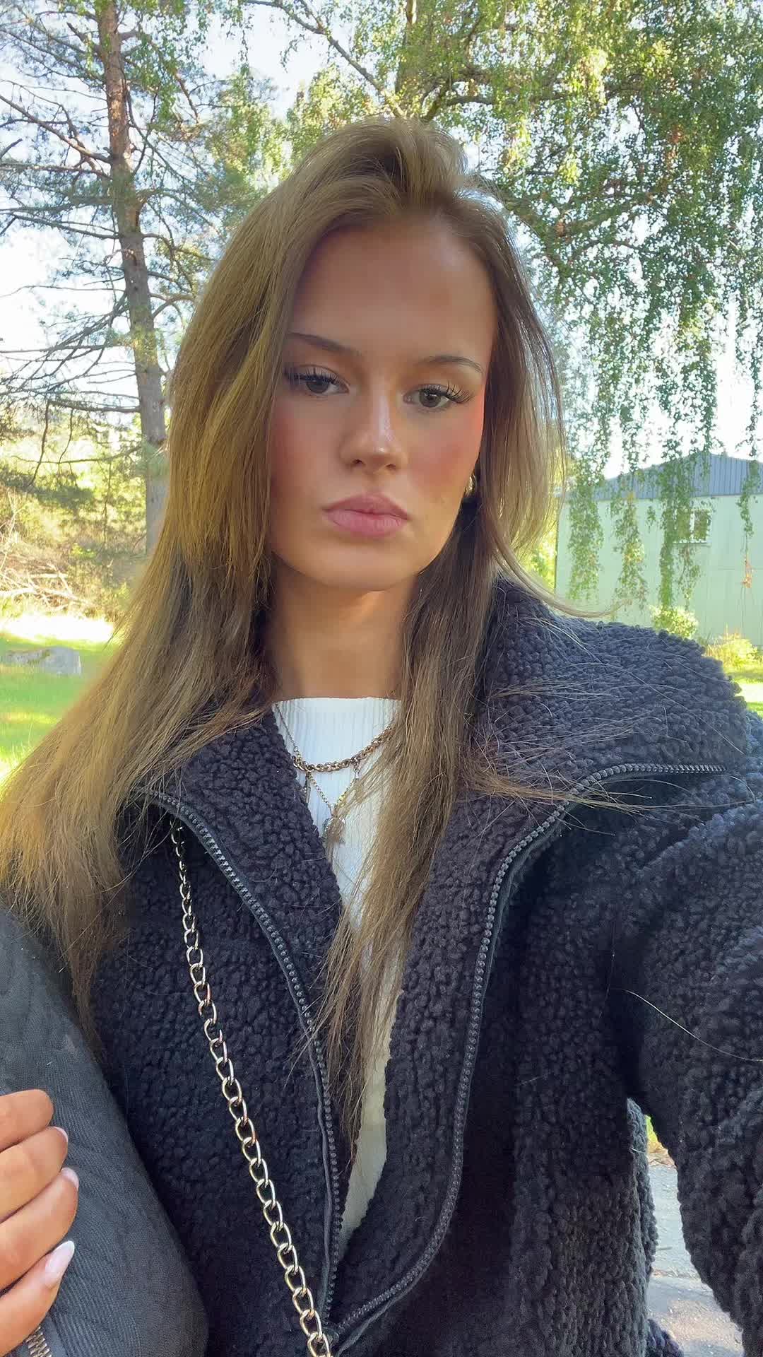 @EmmyblidSpam🍾