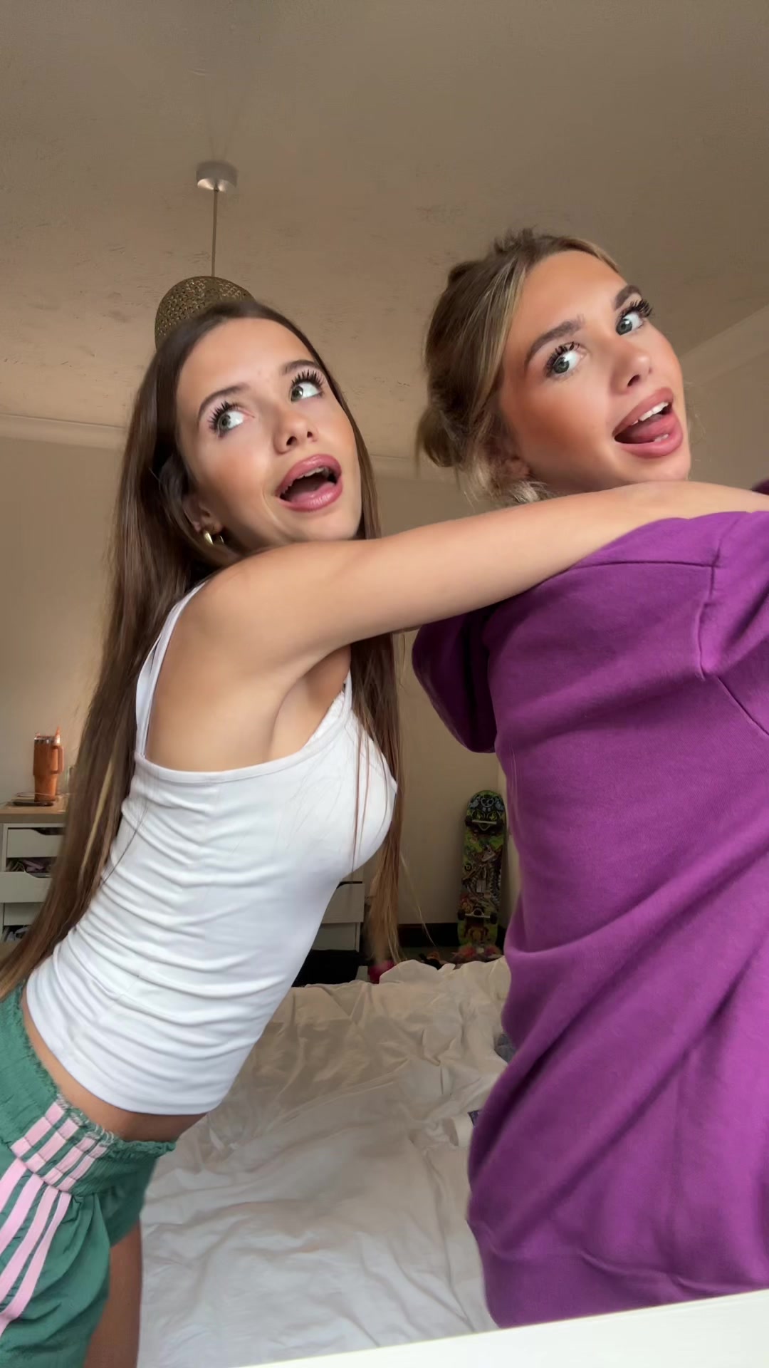 @Violet and Lexie ๐ฆ๐ฆ