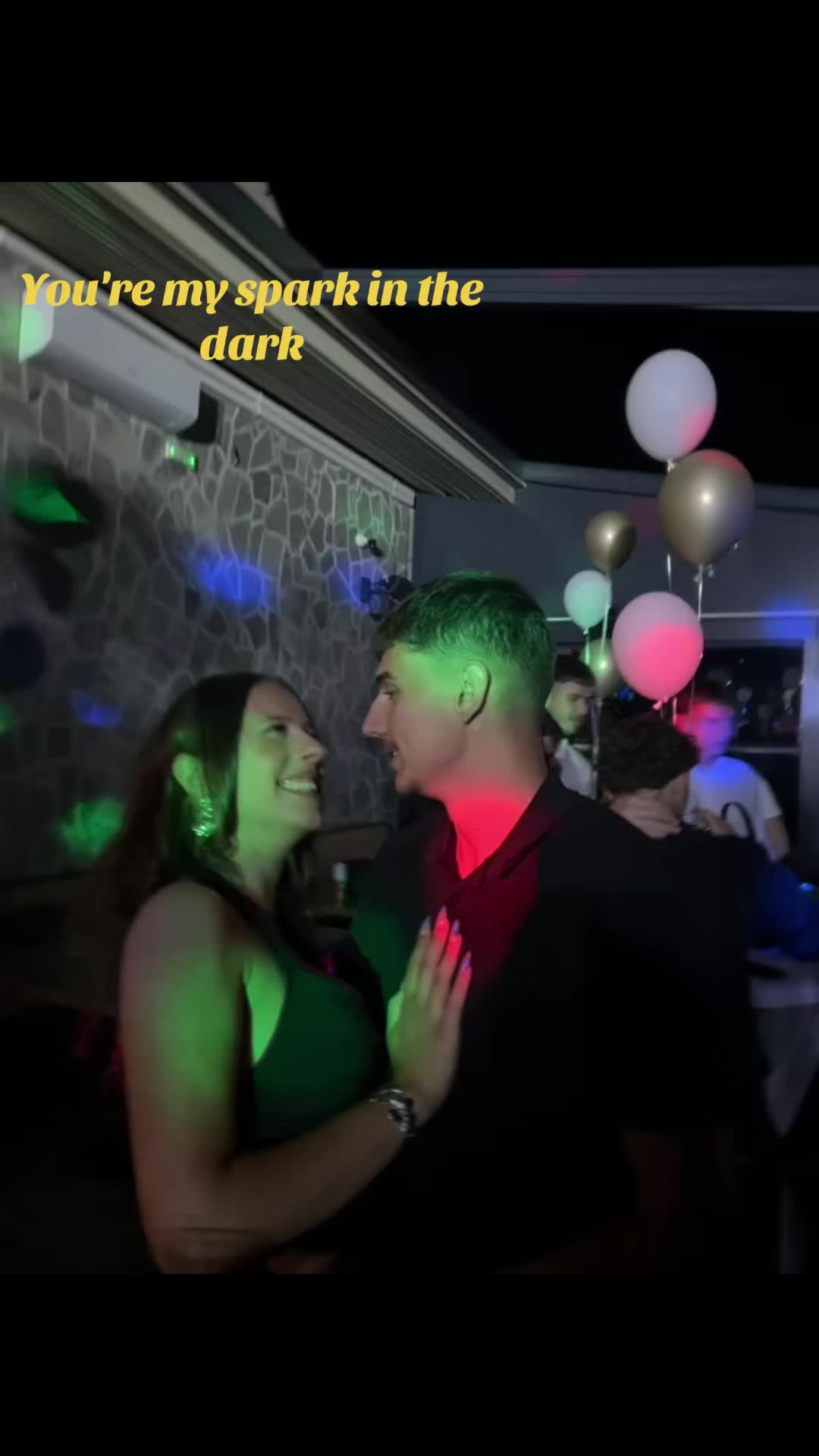 @𝐸🍒