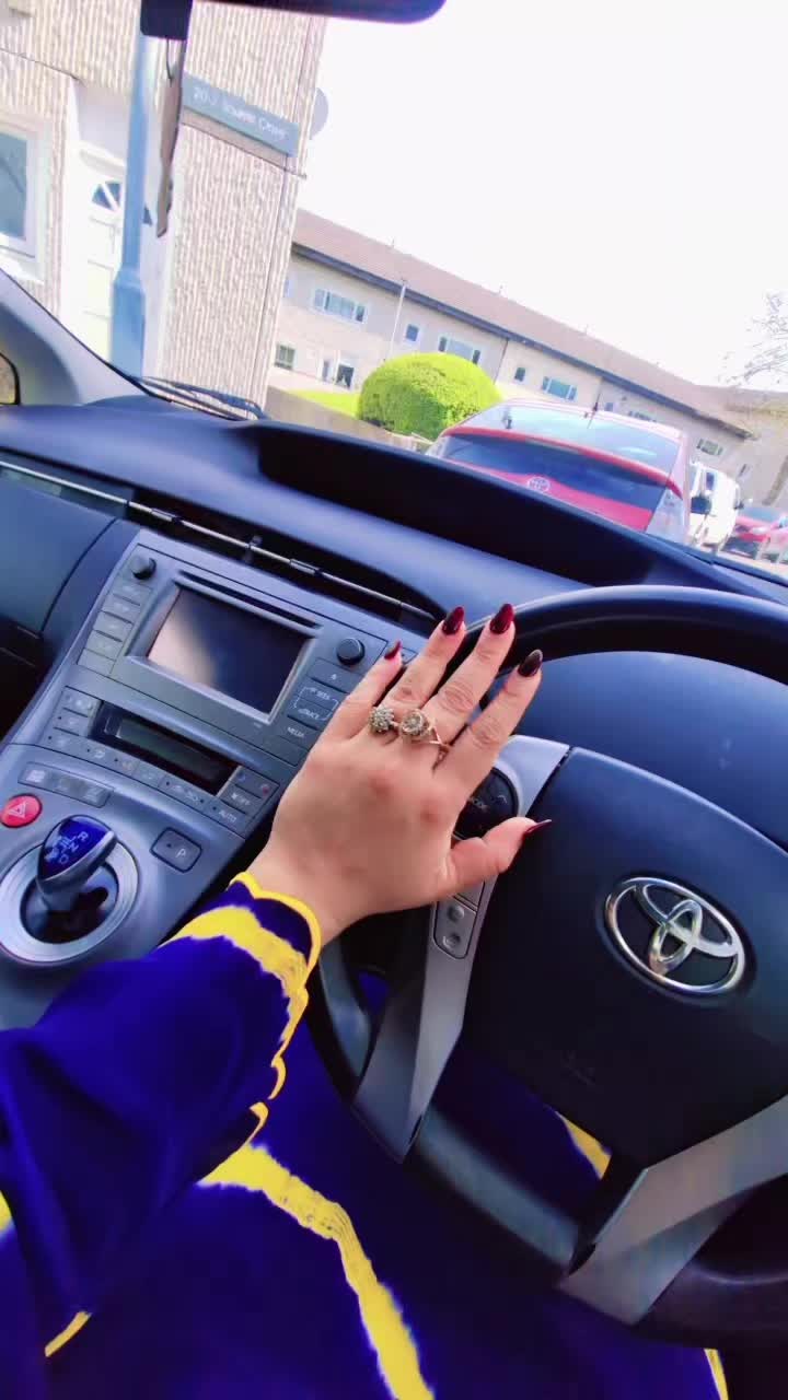 @Zidhiikuri