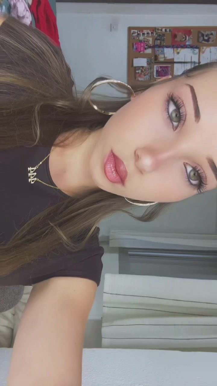 @𝐂𝐋𝐀𝐔𝐃𝐈𝐀 💋