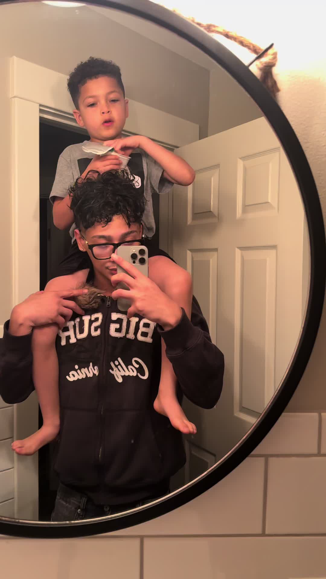 @Gekyume
