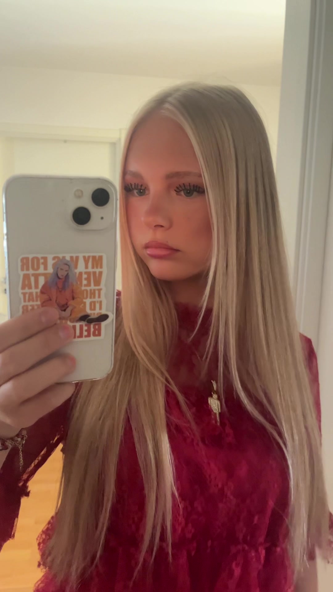 @Lovaᵇᵉ