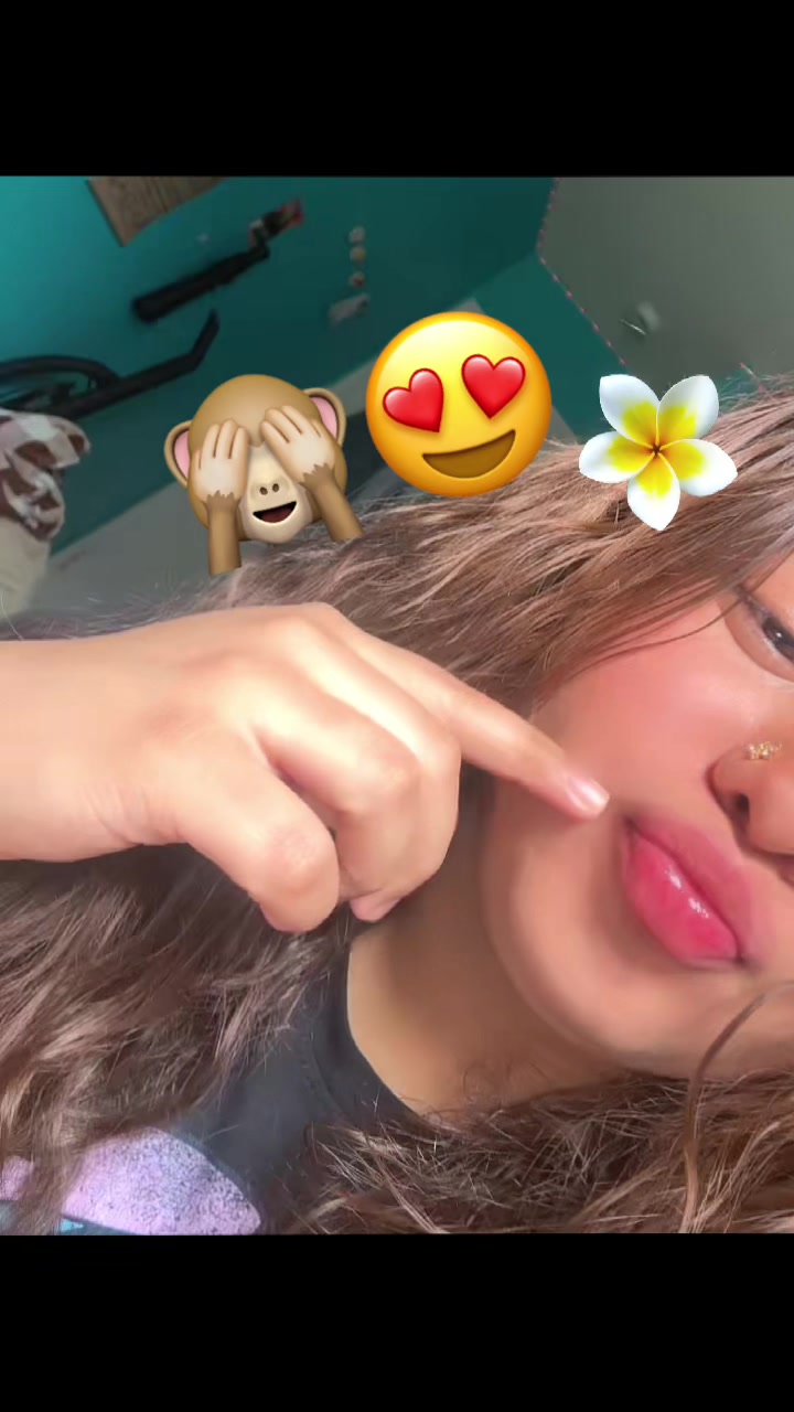@ɴɪᴄᴏʟᴇ ᥫ᭡.