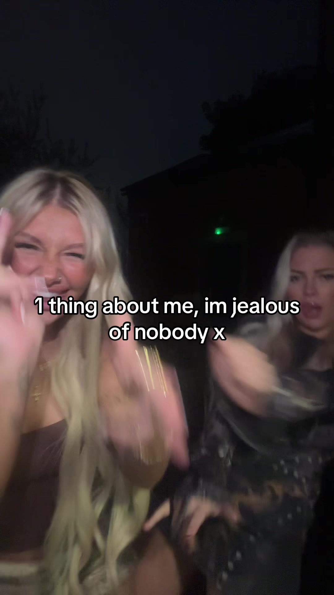 @ellienuttsxx