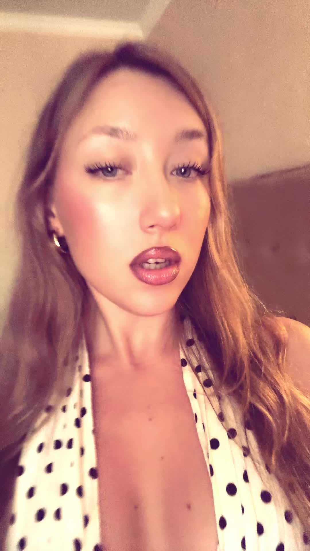 @BloominDonna