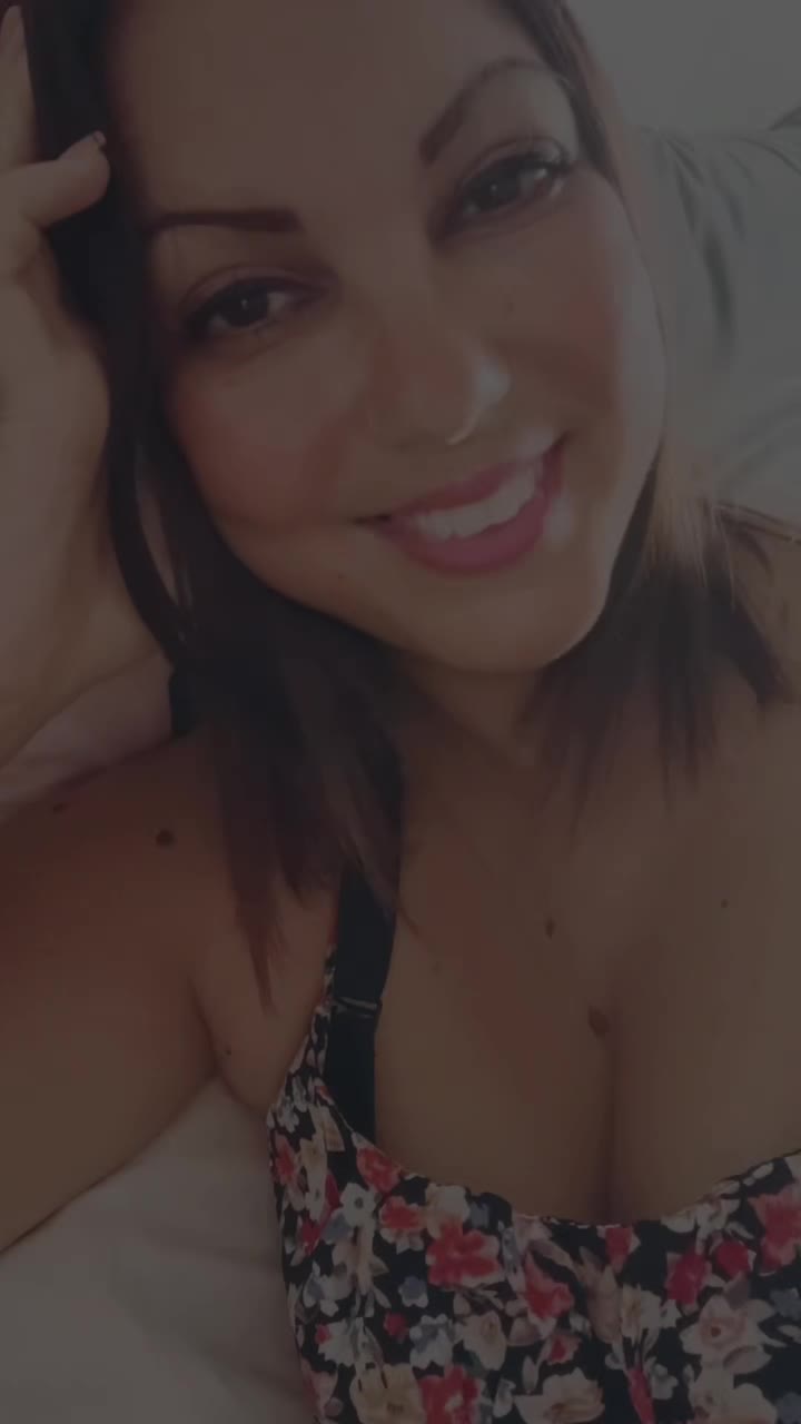 @🩷🌻꧁𝓐𝓷𝓽𝓸𝓷𝓮𝓵𝓵𝓪꧂🌻🩷