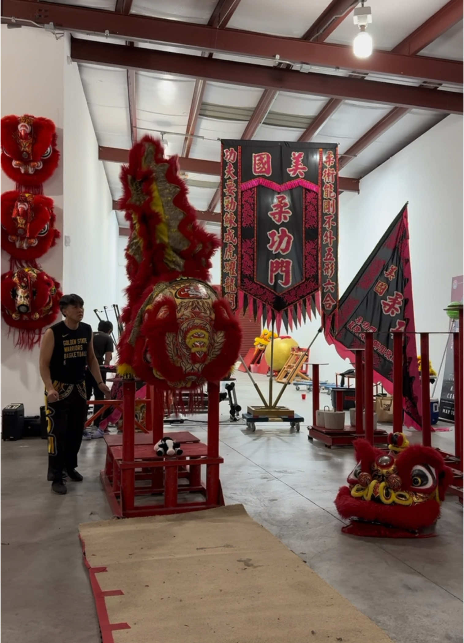@LionDanceME