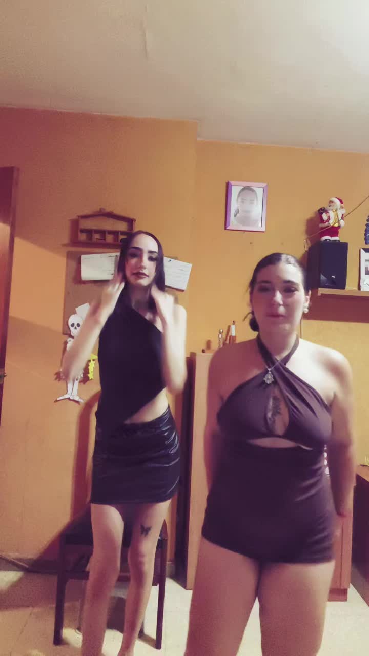 @Melisa Lopez🇷🇴