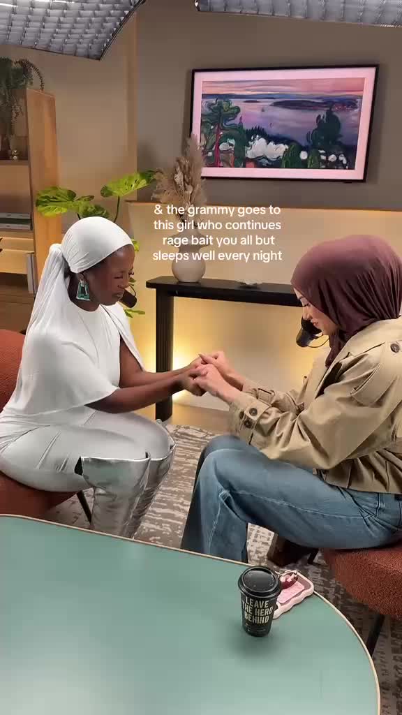 @Ayah 🦋