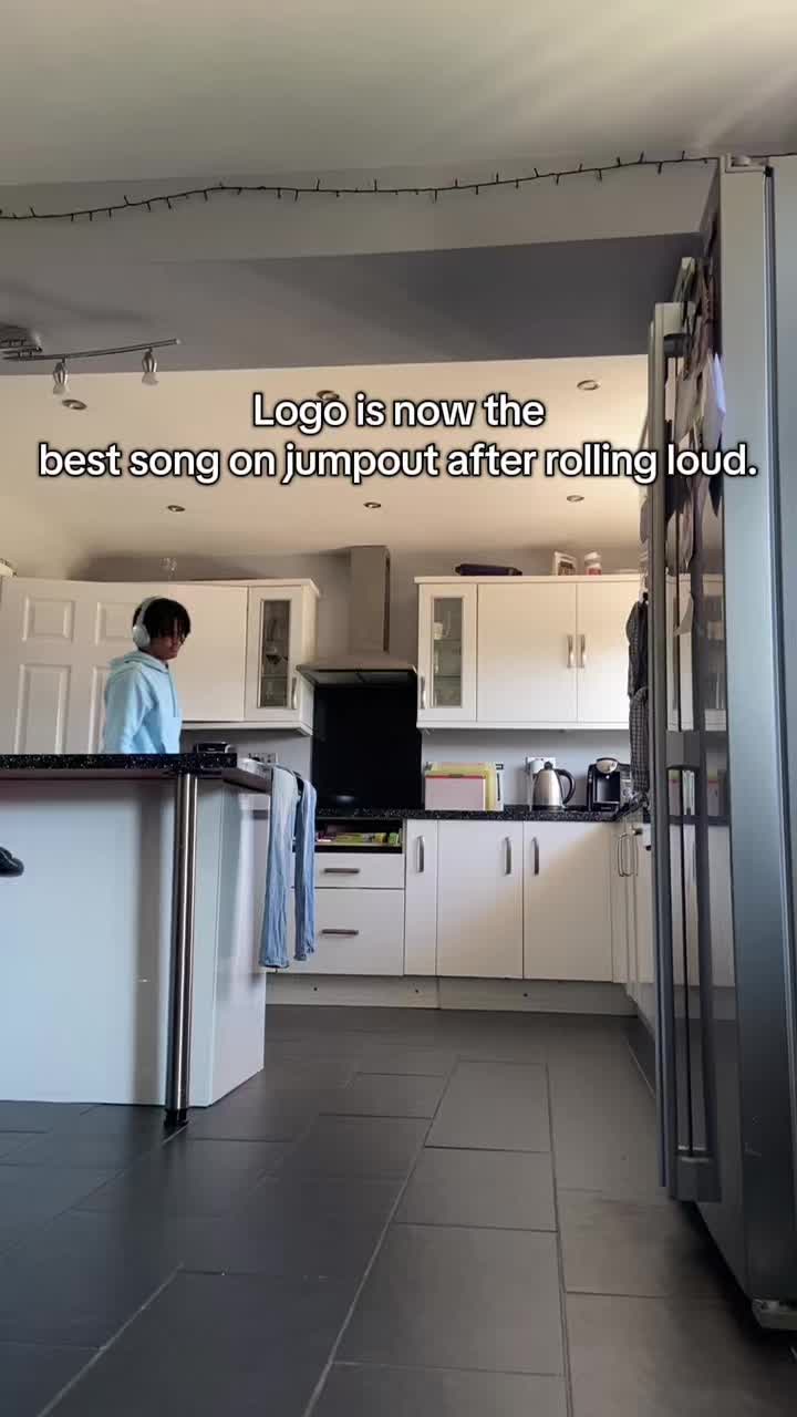 @_3lu7