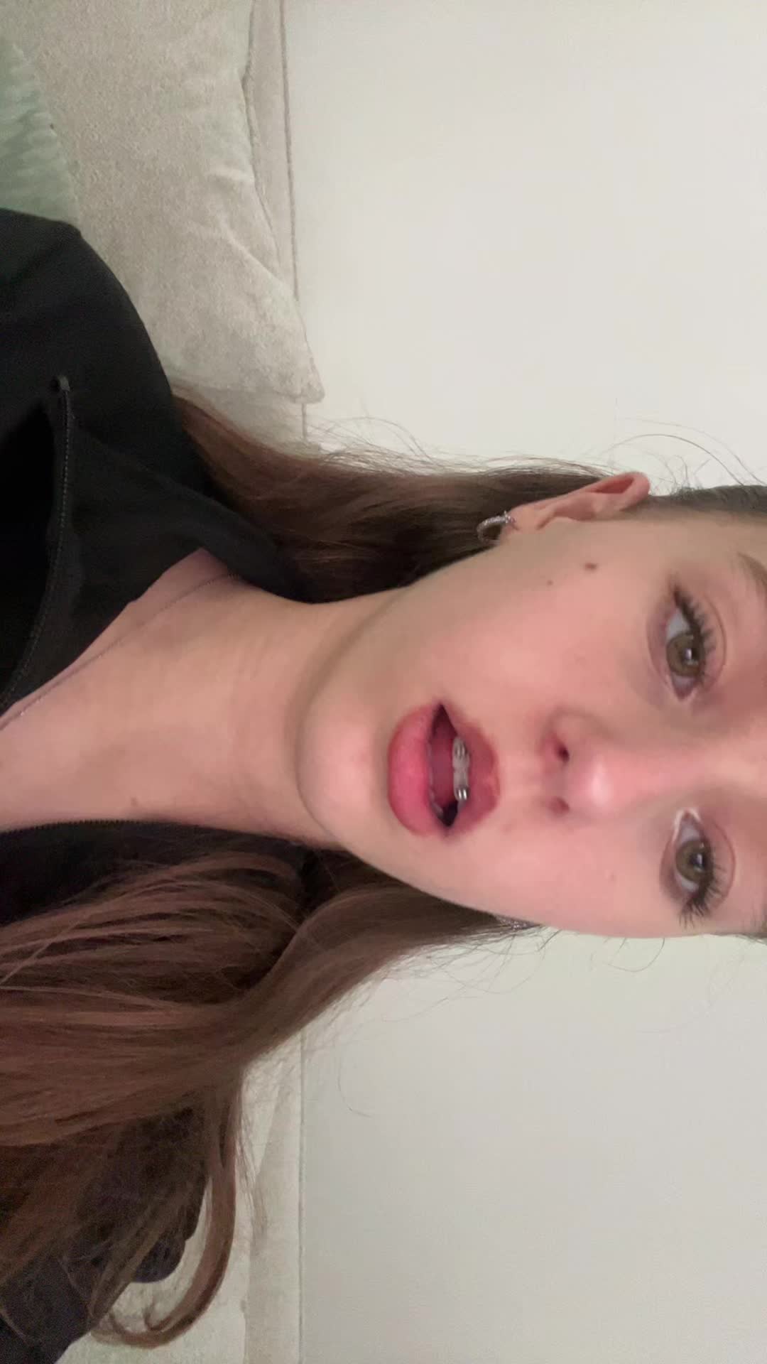 @Laraaa