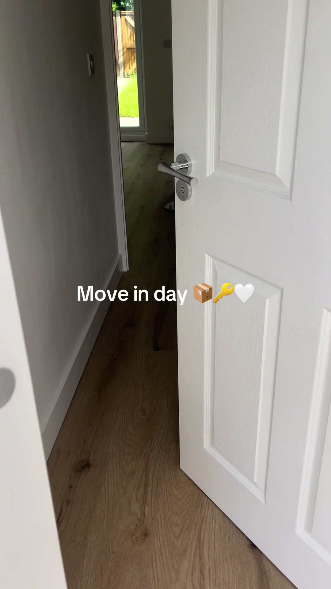 @julia_brett_