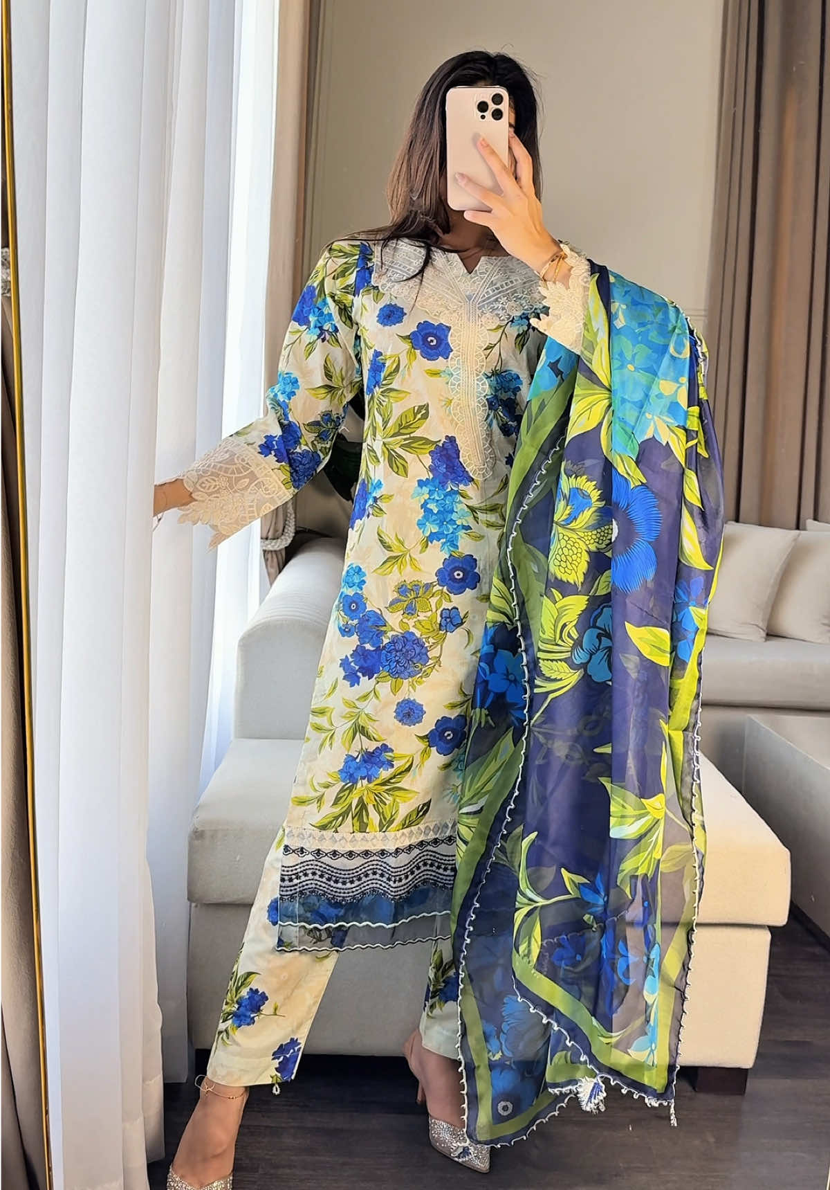 @H&W COLLECTION LIMITED