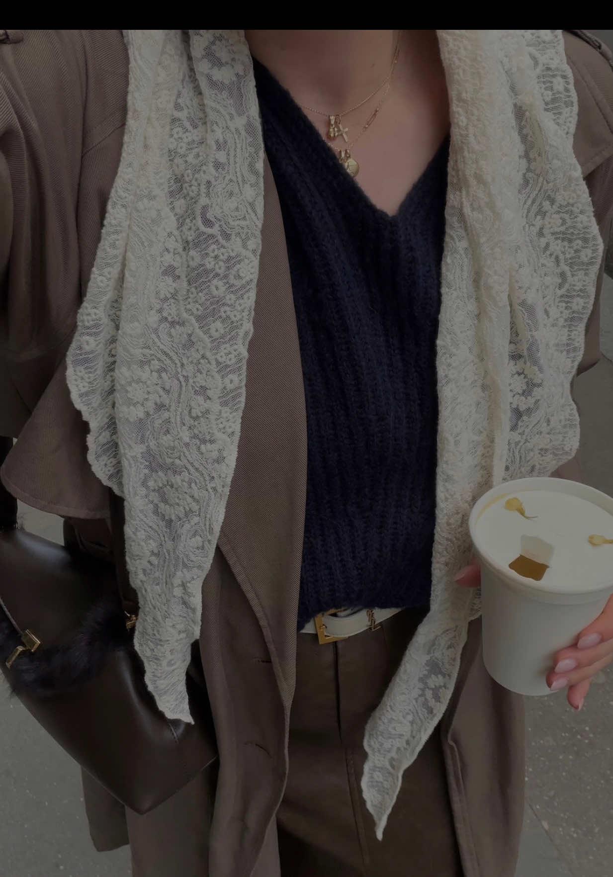 @Ellie 🤎 Minimal style 🧥 UGC